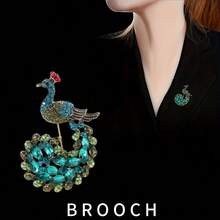 1/6 Fashionable Peacock Brooch, Alloy Rhinestone Colorful Peacock Lapel Pin, Vintage Palace Animal Accessory For Dress/Suit, Gift For Friends - Style - View 5