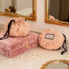 Gucci 复古缎面抽绳化妆包，光滑缎面质感，便携。 - 粉色 - 查看 1