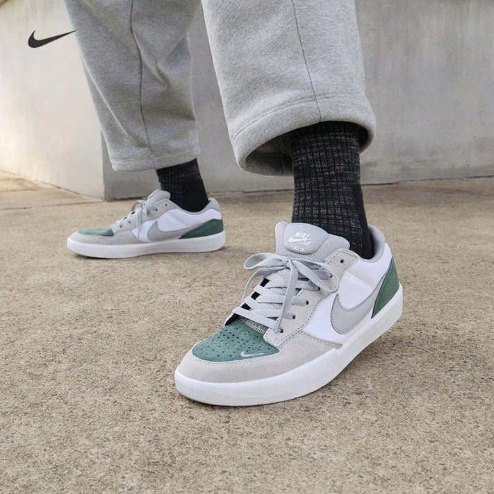 Nike 男子SB FORCE 58經典復古低筒運動休閒滑板鞋 - 白色/灰色/綠 色 - 查看 1