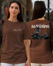 Camiseta Zueira Roman Pearce Botaozinho do Cap Velozes e Furiosos Engraçada Carros Corrida Esportivo Meme - Marrom - Visão 2