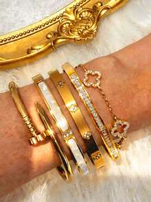 2026新款不锈钢闪光四叶花水钻女士手链套装，时尚防水防褪色，圣诞节和情人节送给母亲和女儿的礼物 - 金色1 - 查看 3