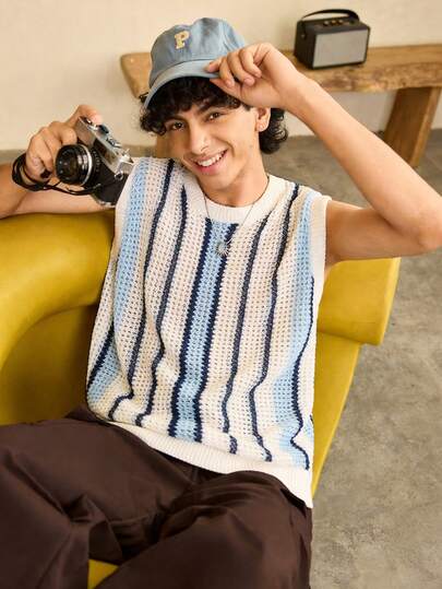 Open Phase New Fashion Vertical Stripe Hollow Crew Neck Men's Vacation Knit Vest, Summer Beach Cool Men Style