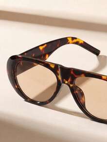 1 Pair Women's Leopard Print Frame Bohemian Style Fashion Glasses, Timeless, Suitable For Daily Life, Rave Parties, Music Festivals, Street Photography, Weekend Outfits, Family Outings And More - Tofu Pudding Frame With Light Tea Leaves - View 3