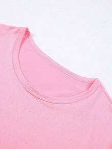 Disney T-Shirt,Disney Ladies T-Shirt Featuring Classic Disney Castle Lettered Patterns, Made Of Soft, Comfortable And Durable Fabric. A Spring/Summer Round-Neck Short-Sleeved T-Shirt, Suitable For Daily Wear, Shopping, Traveling And Party Outfits. Also A Wonderful Gift,Multiple Colors Are Available For Selection. - 粉色 - 查看 3