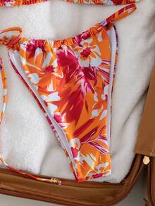 女士橙红色热带花卉印花比基尼套装，三角挂脖滑动罩杯比基尼上衣，单侧系带比基尼下装，低腰高衩性感夏季沙滩度假泳装 - 珊瑚橙 - 查看 5