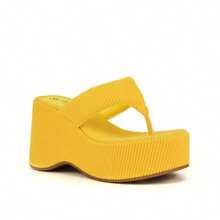 So Me Jessee Women's Platform Thong Slip On Sandal   Beach    Vacation  Beach    Spring / Summer - Yellow - View 2