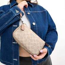 Coach Nolita Printed Women's Single Shoulder Handbag CW426SVPWH - 沙黃色配灰褐色CW426SVPWH - 查看 2