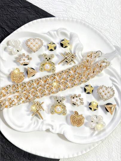 20pcs Gold Bear Chain Flower Heart Charms, Cute Gold Series Shoe Accessories Suitable For Women Shoes, Sandals, Slippers, DIY Decoration, Excellent Birthday, Party, Holiday Gift Choice