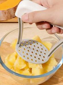 1 Set Manual Potato Masher, Durable Plastic Hand-Operated Vegetable & Fruit Crusher, Essential Kitchen Tool - Multicolor - View 5