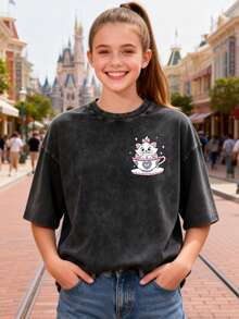 This Disney Women's T-Shirt Features A Creative Marie Cat Letter And Cartoon Double-Sided Print. It's A Spring/Summer Style Round Neck Retro Washed Cotton T-Shirt, Made Of Soft And Comfortable Pure Cotton Fabric, Suitable For Everyday Wear, Shopping, Travel, And Casual Occasions. It Also Makes A Wonderful Gift. - 黑色 - 查看 2