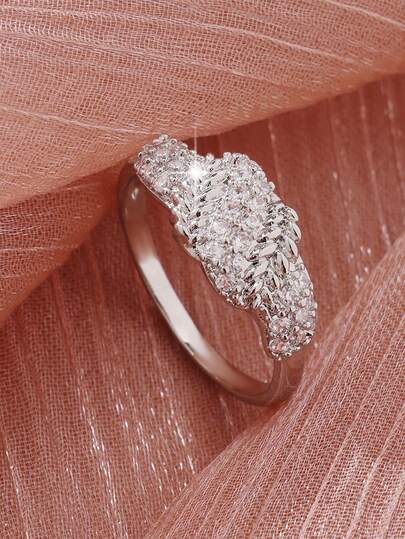 1 pieza Anillo de mujer elegante y brillante con circonita cúbica en forma de estrella, adecuado para cumpleaños, Día de San Valentín, Navidad, Día de la Madre