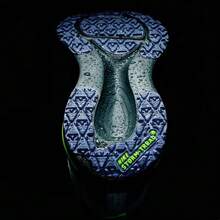 Nike 男鞋邁柔VOMERO 18 GTX防水運動訓練頂緩跑步鞋 - 綠色/黑色 - 查看 5