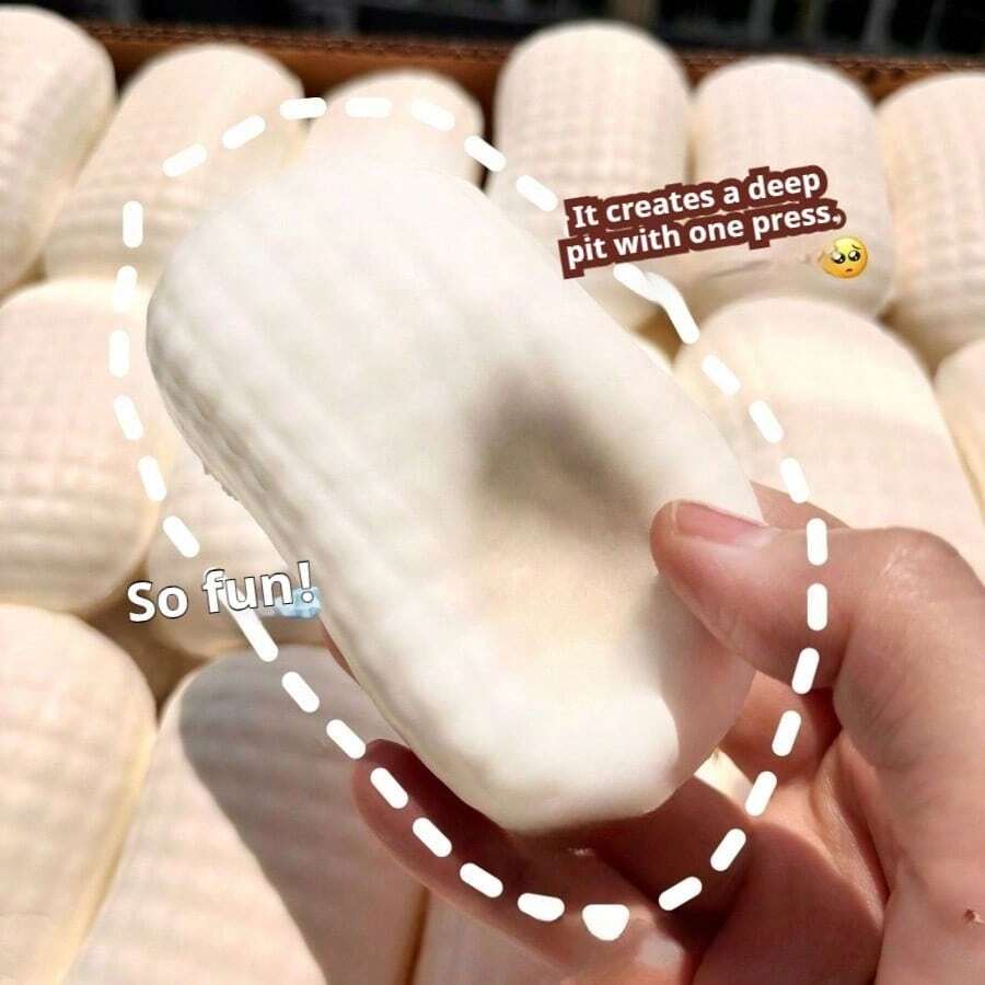 1个柔软Q弹面包抱枕玩具，减压挤压玩具，玩具，史迪奇毛绒玩具，旅行玩具，课堂玩具，迷你洗澡玩具，生日、复活节、万圣节、圣诞节的完美礼物