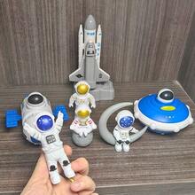 儿童太空主题套装,包括火箭发射器、可按压的空间站和UFO玩具车、宇航员人偶,适合作为男孩的生日礼物 - 白色 - 查看 6