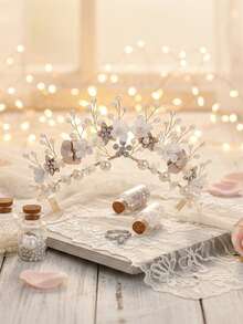 1PC Romantic White Flower & Faux Pearl Bridal Tiara, Elegant Rhinestone Floral Hair Crown With Combs, Fairy Style Wedding Hair Accessories For Bride & Prom - Gold - View 5