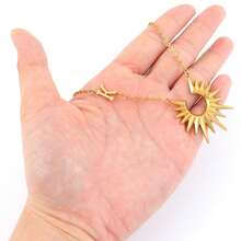 1件新款时尚字母太阳吊坠金色不锈钢链项链，女士款 - 金黃色 - 查看 3