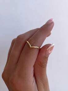 1pc 925 Sterling Silver Smooth V-Shaped Ring, Suitable For Women, Elegant Crystal Earrings, Exquisite Jewelry - Gold - View 2