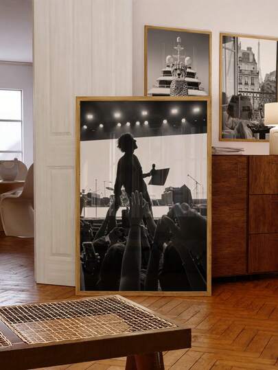 1pc Frameless Black & White Concert Silhouette Art Print, Stage Performer With Mic & Notebook, Crowd With Raised Hands, Vintage Music Photography Poster For Bedroom, Dorm, Living Room, Room Decor, Funky Posters, Wall Prints, College Dorm Essentials