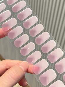 Halvhärdade gelnagelremsor, 20 st. långvariga nagelband i salongskvalitet, enkla att applicera och ta bort med UV-ljus. - Babyrosa - Visa 6