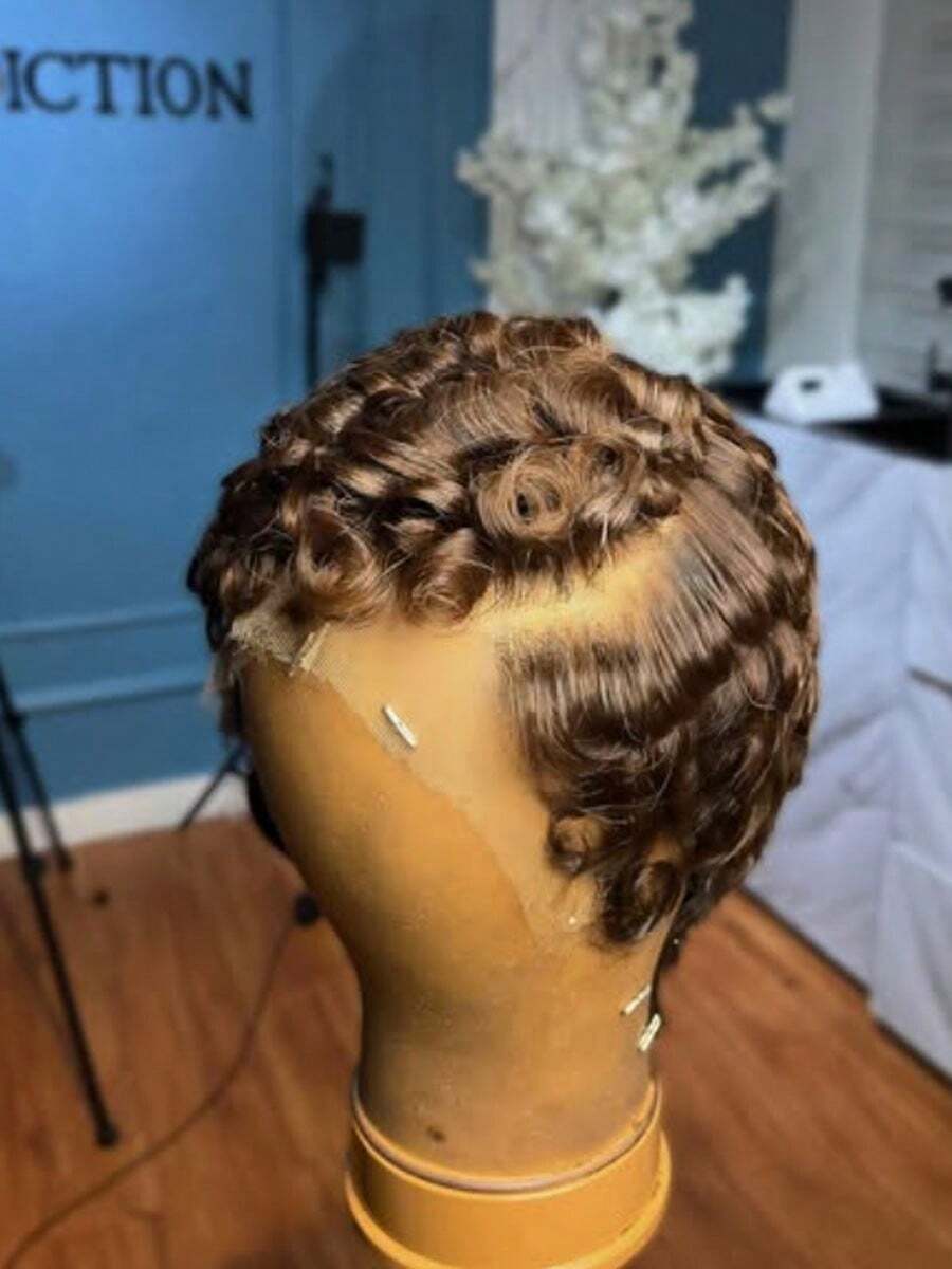 250Density 13x4 Lace Short Bob Pixie Cut Wigs Chocolate Brown 13x4 Lace Front Curly Human Hair Wigs Pixie Cut Human Hair Wigs Light Brown Short Curly Human Hair Wig Short Layered Brazilian Virgin Human Hair Gluless Wigs - S4 - 查看 1