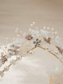 1PC Romantic White Flower & Faux Pearl Bridal Tiara, Elegant Rhinestone Floral Hair Crown With Combs, Fairy Style Wedding Hair Accessories For Bride & Prom - Gold - View 10
