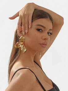 1 Pair Exaggerated Geometric Asymmetrical Pleated Half Butterfly Wing Gold Earrings, European And American Fashion Jewelry, Stainless Steel Gold Jewelry Suitable For Women's Casual Daily Wear - Fashion Trend - View 2