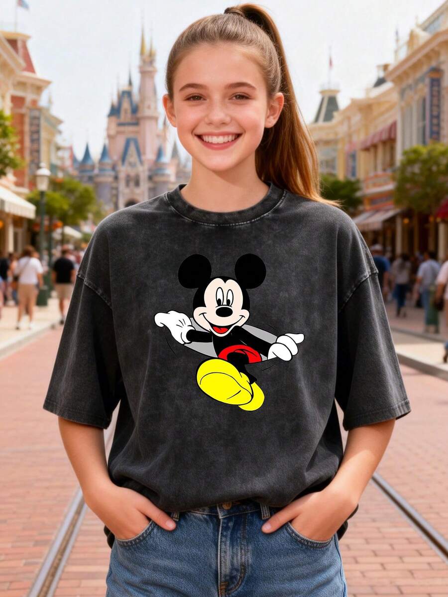 This Disney Women's T-Shirt Features A Creative Mickey Mouse Print. It's A Spring/Summer Style Round Neck Vintage-Inspired Washed Cotton T-Shirt, Made Of Soft And Comfortable Pure Cotton Fabric, Suitable For Everyday Wear, Shopping, Travel, And Casual Occasions. It Also Makes A Wonderful Gift. - 黑色 - 查看 1