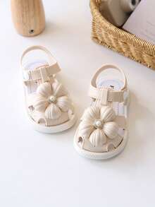 1双幼儿女童花朵公主凉鞋，软底学步鞋 - 白色 - 查看 2