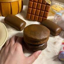 1个巧克力松饼造型的软萌玩具 - 解压玩具 - 挤压玩具 - 软萌玩具 - 指尖玩具 - 史迪奇玩具 - 旅行玩具 - 课堂指尖玩具 - 迷你洗澡玩具 - 圣诞文具减压球，生日礼物，完美礼物，复活节礼物，圣诞节礼物，万圣节礼物，平安夜礼物，玩具，游戏 - 彩色 - 查看 5