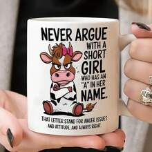 Cốc hình bò ngộ nghĩnh dành cho nữ - "Đừng bao giờ cãi nhau với một cô gái thấp bé có chữ A trong tên" - Cốc cà phê gốm sứ màu hồng và trắng, 350ml, quà tặng độc đáo cho phái nữ, sinh nhật, Giáng sinh, Lễ Tạ ơn, Ngày của Mẹ, quà tặng tình bạn - Thiết kế hài hước về sự nóng giận và thái độ - An toàn với máy rửa chén và lò vi sóng - Lý tưởng cho cà phê, trà, sô cô la nóng - Ý tưởng quà tặng độc đáo cho mẹ, chị gái, bạn bè, đồng nghiệp có tên bắt đầu bằng chữ A - Cốc in câu nói châm biếm vui nhộn để làm tươi sáng bất kỳ buổi sáng nào - Nhiều màu - Xem 15