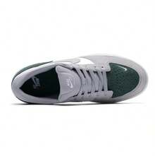 Nike 男子SB FORCE 58經典復古低筒運動休閒滑板鞋 - 白色/灰色/綠 色 - 查看 5