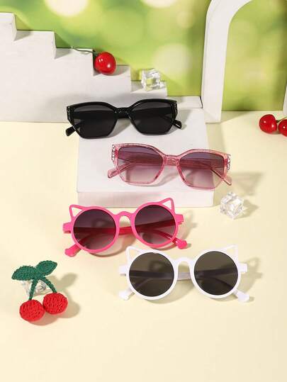 一套4副儿童时尚眼镜，适合4-8岁儿童，闪亮猫耳装饰，轻巧PC镜框，可爱猫耳复古猫眼造型，是海滩旅行、生日派对和夏季户外活动的理想之选，附赠眼镜盒