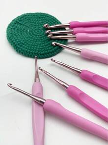 8pcs Pink Gradient Ergonomic Crochet Hook Set, 2.5mm-6.0mm Soft Handle Yarn Crochet Hooks, Cute Pink Style, Girly Gradient Pink Handle, Suitable For DIY Shawl, Scarf, Hat, Cardigan And Sweater Knitting, Smooth Stitching Crochet Tools - Pink Gradient Crochet Hook - View 5