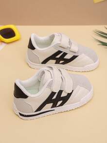 1 Pair Unisex New Minimalist Design Low-Top Flat Soft Bottom Non-Slip Casual Sneakers, Fashion Versatile Children Walking Shoes Suitable For All Seasons - Black - View 3