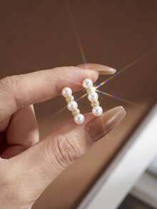 1 Pair Pearl Earrings, Curved Pearl Arrangement Detail, Elegant Earrings, Accessory - Smiling Pearl Earrings - View 3