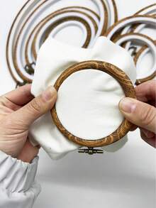 Vintage Wood Grain Embroidery Hoop, Available In Oval And Round Shapes, Suitable For Beginners And DIY Craft Enthusiasts, Applicable For Cross Stitch, Punch Needle, Fluffy Embroidery And Other Embroidery Crafts, Also Can Be Used As Wall Decor - Antique Embroidery Hoop - View 4