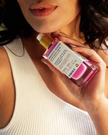 Truly Luxury Body Smoothing Serum , Soothing & Hydrating Leg Treatment To Prevent Ingrown Hair & Dryness , For Smooth, Irritation-Free Skin On Legs & Body 90ml - 90ml - 查看 1