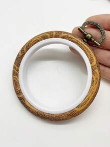 Mini Vintage Round Embroidery Hoops, 5/10pcs Set 8/10cm Cross Stitch Frames With Hanging Metal Clasps, Cute DIY Pendants, Compact And Portable For Room Wall, Backpack, Luggage Decoration - Antique Round - View 6
