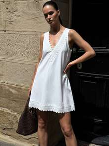 Vestido corto de algodón con tirantes, elegante y versátil para uso diario - Blanco - Ver 3