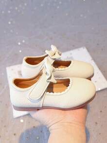 New Girls' Soft Bottom Non-Slip Flat Shoes, Minimalist Hollow Design Casual Princess Shoes - Beige - View 3