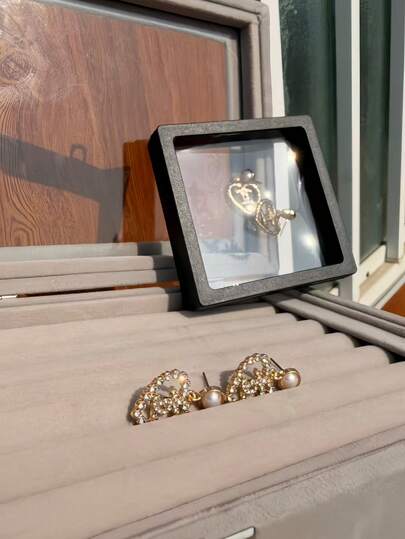 2只镶满水钻的时尚精致女士耳环，珍珠镶嵌，四季皆宜，附防氧化包装盒