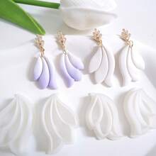 2pcs Wing Shaped Polymer Clay Cutter Molds, DIY Earrings Pendant Jewelry Cutting Molds, Soft Pottery Clay Tools, Jewelry Making Molds - White - View 2