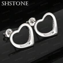 Charms 精美 925 纯银镀层浪漫心形耳钉，适合女性参加派对、婚礼、圣诞节等场合，是街头百搭饰品的理想之选。 - 銀 - 查看 1