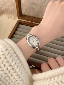 1件复古银色不锈钢方形表盘女士腕表，时尚简约优雅奢华小巧石英女士腕表，适合日常佩戴、派对及其他场合。 - 銀色 - 查看 3