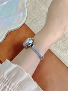 French Fashion Creative Square Personalized Women's Quartz Watch, Minimalist Dial Alloy Strap, Suitable For Daily Wear And Holiday Gifts - Bạc - Xem 2