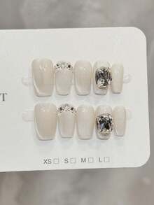 10片手工方形亚克力按压式美甲片，中号，柔和白色，玻璃珠闪亮猫眼，镶嵌大颗水钻，可爱简约又不失个性优雅，适合冬季、秋季、情人节、派对、日常、约会、海滩、热带度假等场合，DIY美甲，适合女性和女孩作为礼物，美甲用品。 - 白色 - 查看 2