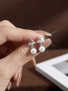 一对皇冠珍珠耳环，迷你皇冠珍珠细节，优雅耳环，配饰 - 皇冠珍珠耳釘 - 查看 3