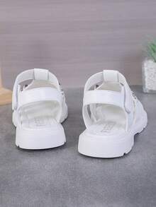 1 đôi giày bệt La Mã thoải mái, màu trơn, thiết kế hình trái tim, mới cho bé gái, thích hợp cho hoạt động ngoài trời, mùa xuân/hè. - trắng - Xem 4