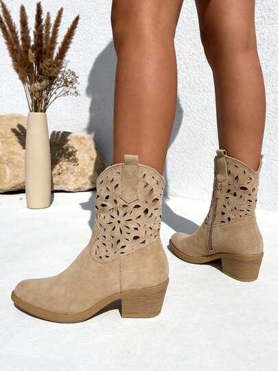 CIAODEA Botas estilo camperas de mujer,botas de cowboy para verano y primavera con tacón ancho diseño western y calado perfectas para vacaciones uso diario trabajo y citas elegantes y cómodas calidad superior
