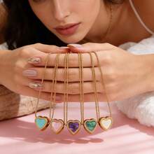 Dây chuyền mặt hình trái tim vàng tối giản | Vòng cổ choker chống nước bằng thép không gỉ | Trang sức nhỏ nhắn, nhiều màu sắc dành cho nữ - Vàng - Xem 4